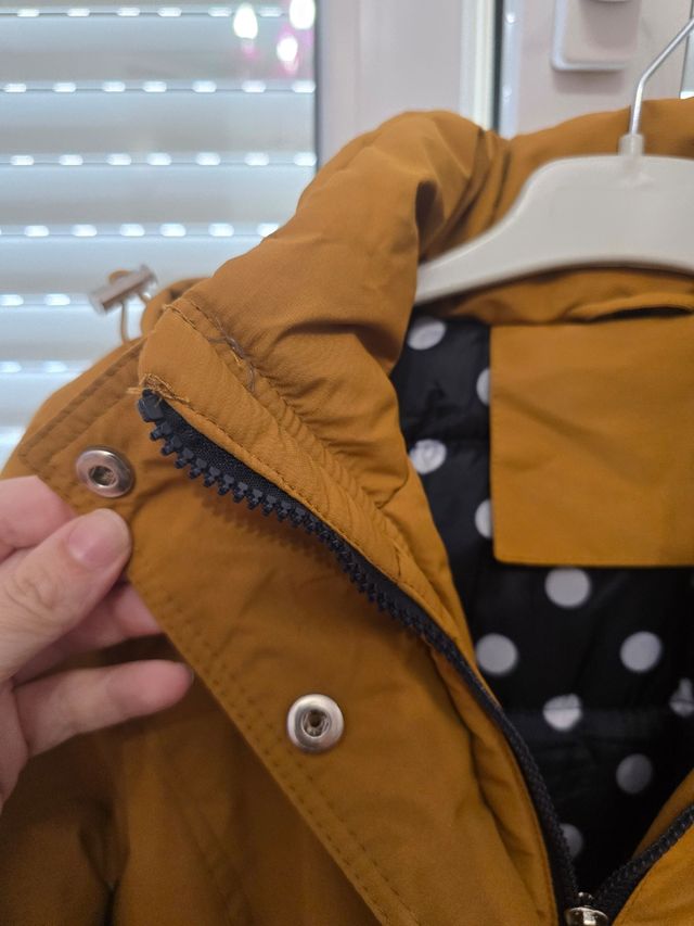 Cazadora plumas mostaza