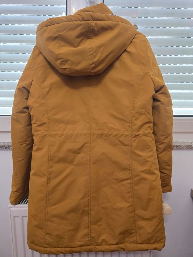 Cazadora plumas mostaza