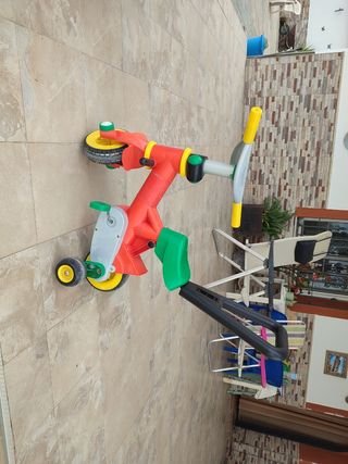 Triciclo infantil usado