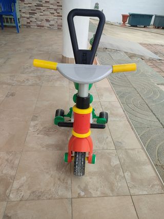 Triciclo infantil usado