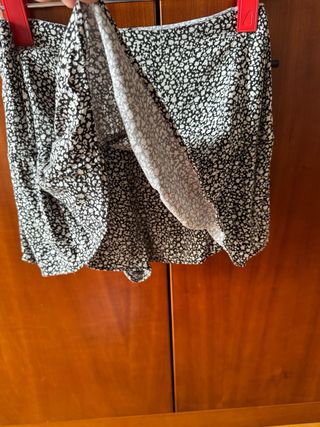 Falda pantalon negra flores - Mini 