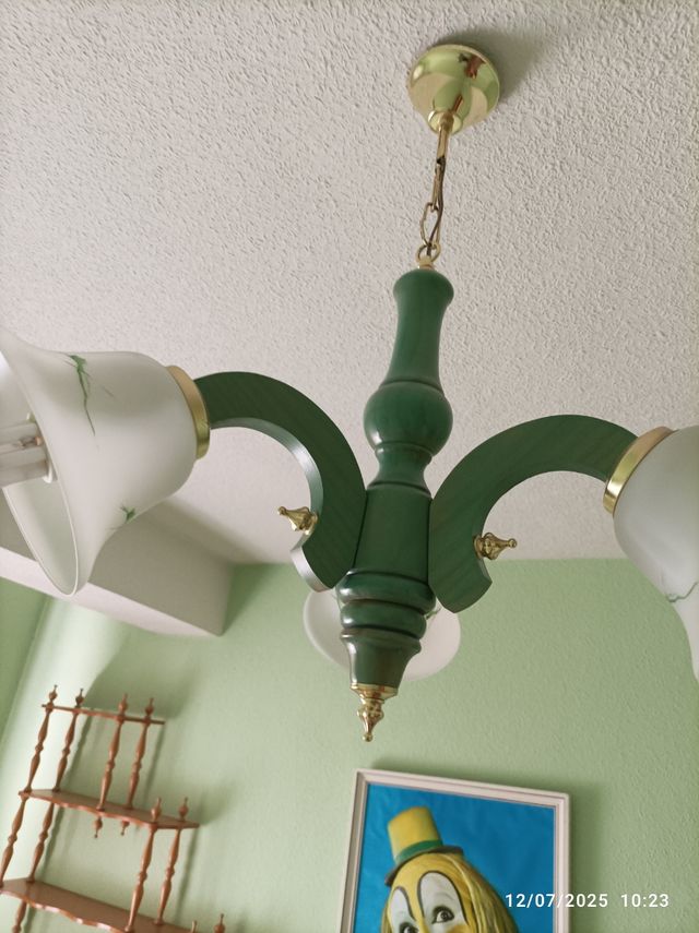 Lámpara 3 brazos madera verde