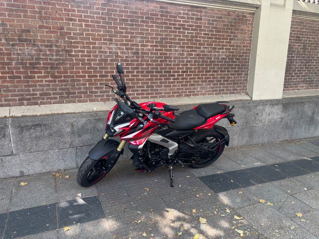 Bajaj Pulsar NS 400 Z 