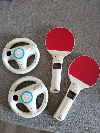 Wii Accesorios: 2 Volantes + 2 Raquetas
