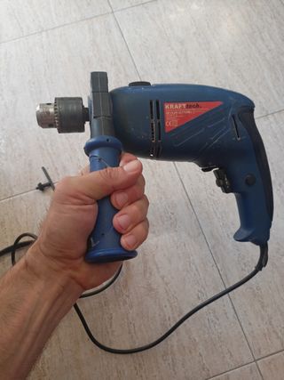 Taladro percutor Kraft Tech 700w
