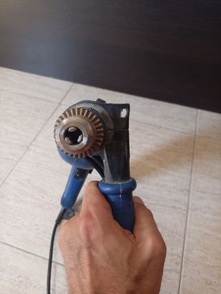 Taladro percutor Kraft Tech 700w