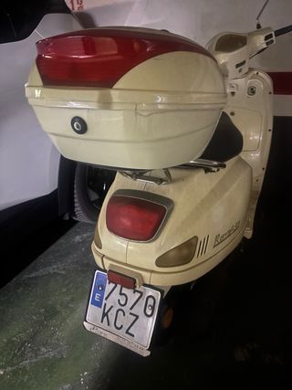 Scooter Riya Rome 125 - Beige