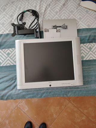 Monitor Airis MW147 17" plata