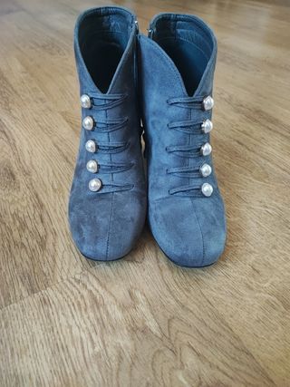 Botas mujer ante gris