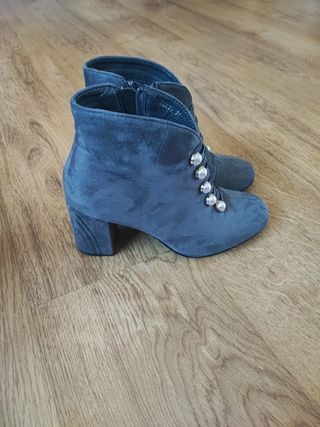 Botas mujer ante gris