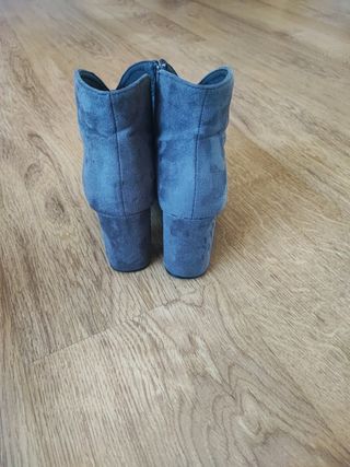 Botas mujer ante gris