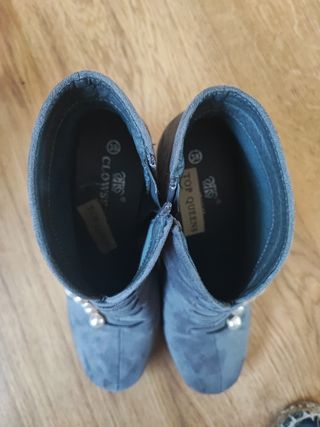Botas mujer ante gris