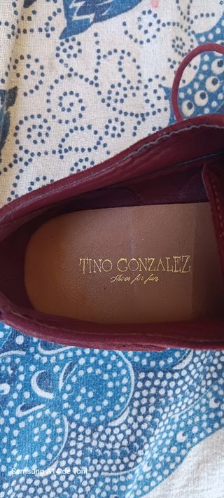 Zapatos Tino González rojos