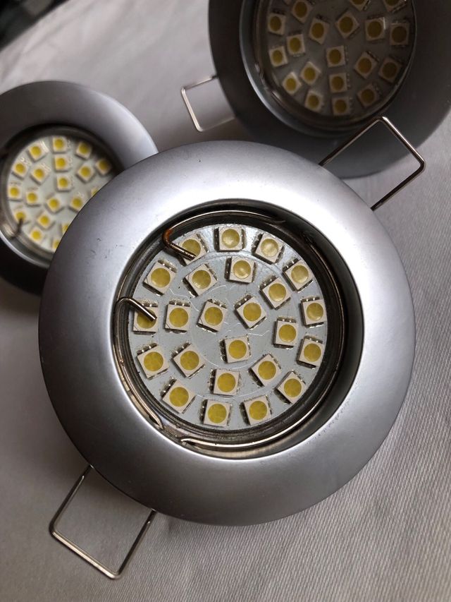 3 Focos LED empotrables - Plata