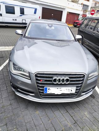Audi S8 2013