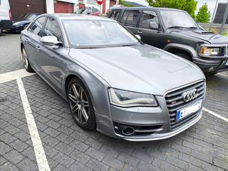 Audi S8 2013
