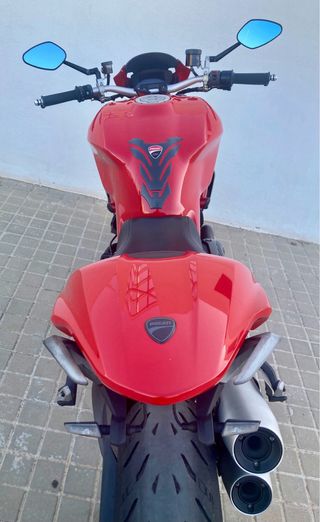 Ducati Monster 1200 ABS roja