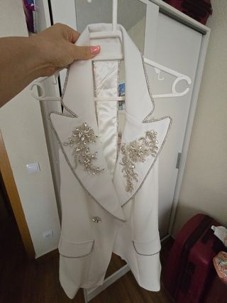 Americana blanca pedrería eventos