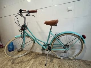 Bicicleta clásica Victoria azul