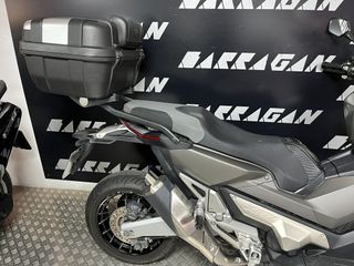 Honda X-ADV 750 Gris - Moto Scooter