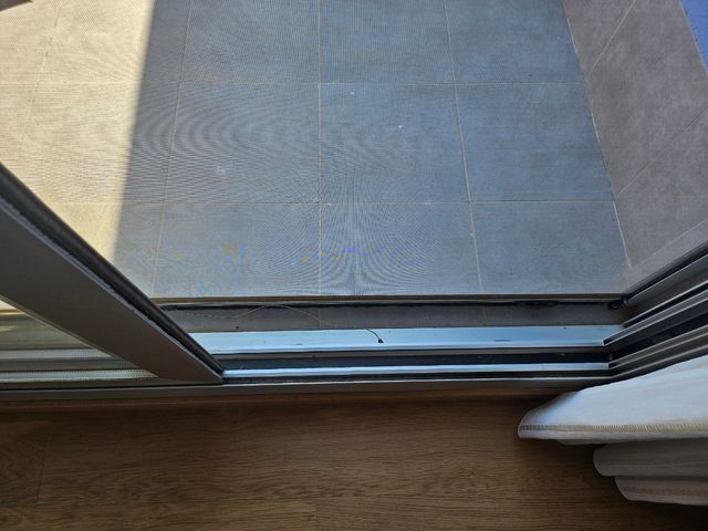 Puertas correderas aluminio + mosquitera +persiana