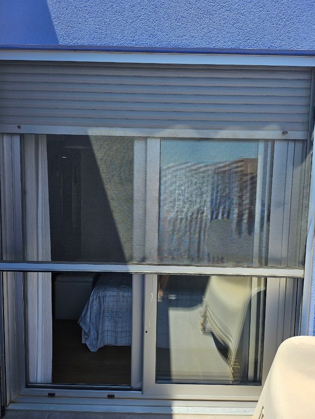 Puertas correderas aluminio + mosquitera +persiana