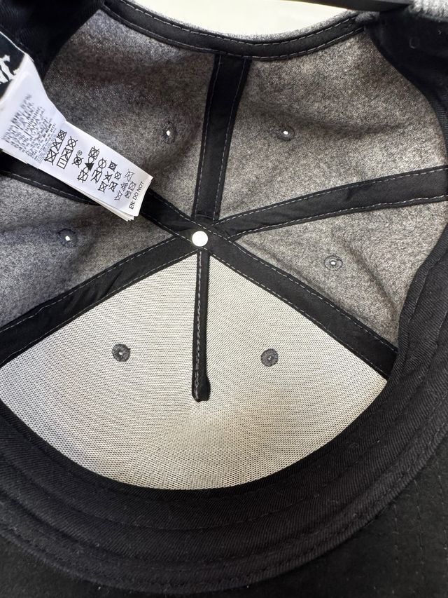 Gorra Billabong gris-negra