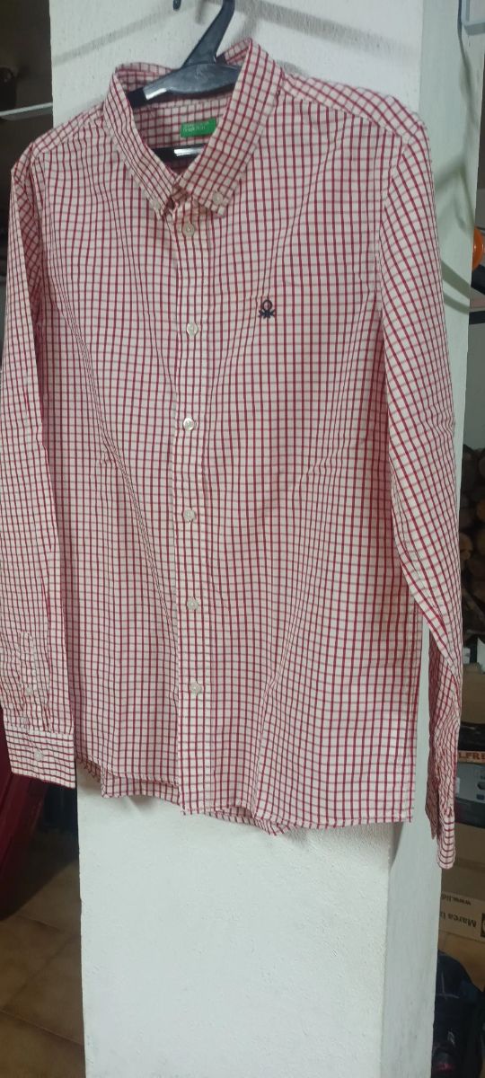 Camisa Benetton niño - cuadros rojos. Talla 12-13 