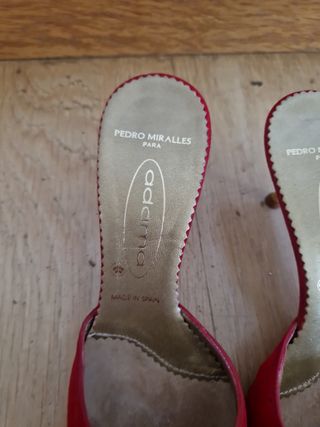 Zapatos rojos de Pedro Miralles para Adama, tacón,