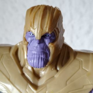 Figura Thanos Marvel