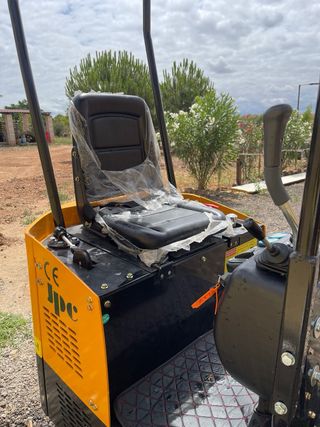 Mini excavadora 1100kg