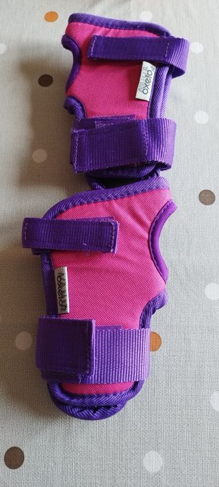 Protectores Oxelo patinaje + casco (separado)