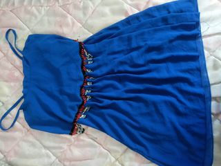 Vestido azul sin mangas