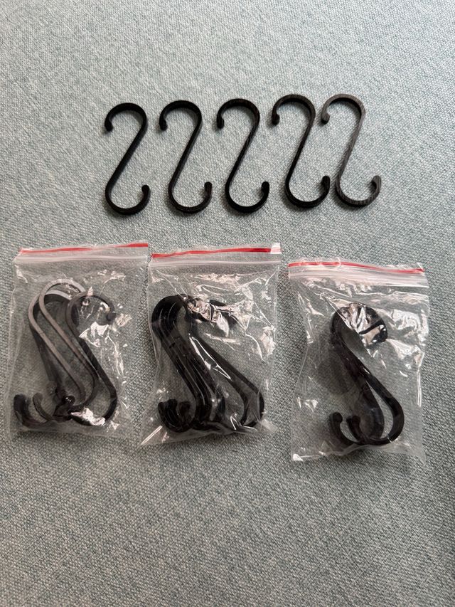 20 Ganchos de aluminio multifuncion.