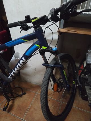 Bicicleta ROCKRIDER 520 azul marino