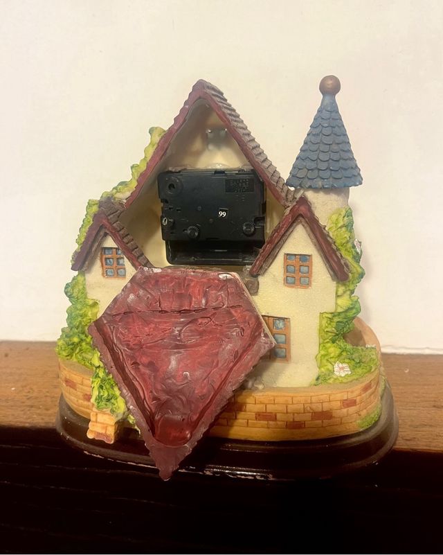 Orologio sveglia casetta vintage in resina orsi