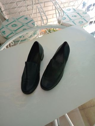 Zapatos negros de señora
