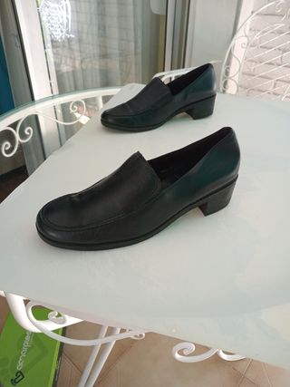 Zapatos negros de señora