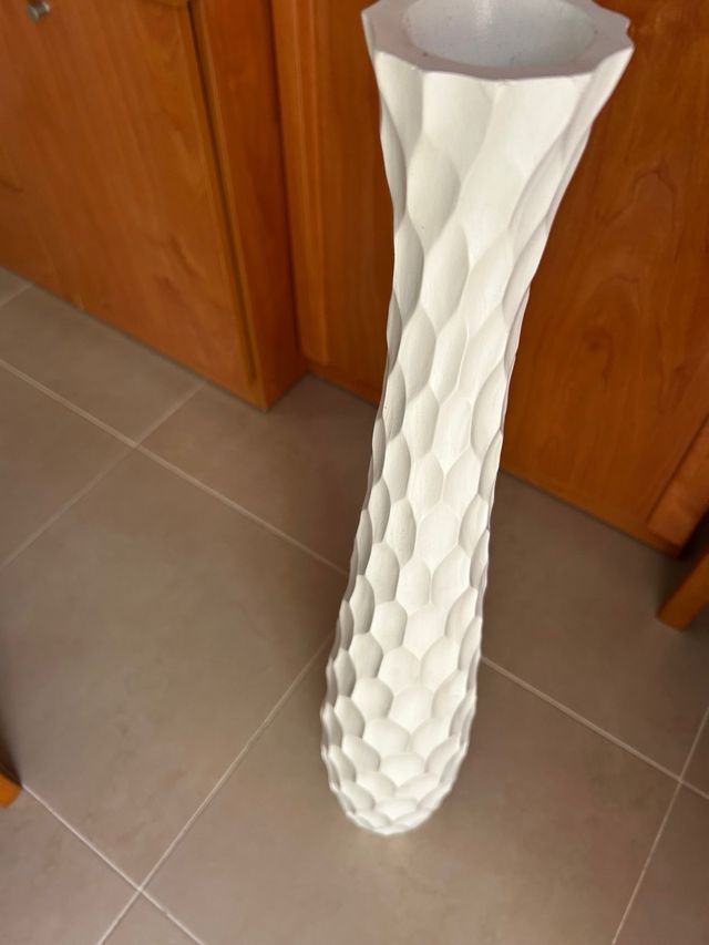 Jarrón blanco alto 76cm - madera
No hago envío 