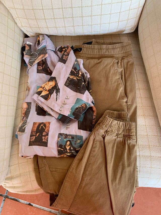 Conjunto Bershka bege - Calças e Camisa M