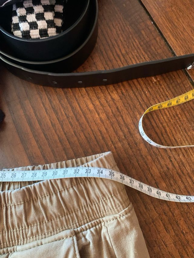 Conjunto Bershka bege - Calças e Camisa M