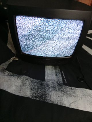 Televisor Samsung 14" + mando + TDT de regalo