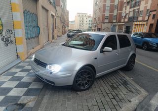 Volkswagen Golf 2004
