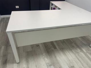 MUEBLES OFICINA ENTERA