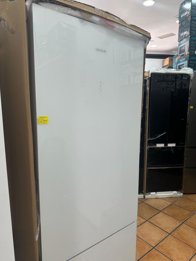 Bolero CoolMarket Combi 322 Glass White E Frigoríf