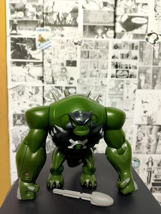 Ben 10 Ultimate Humungousaur Giocattolo