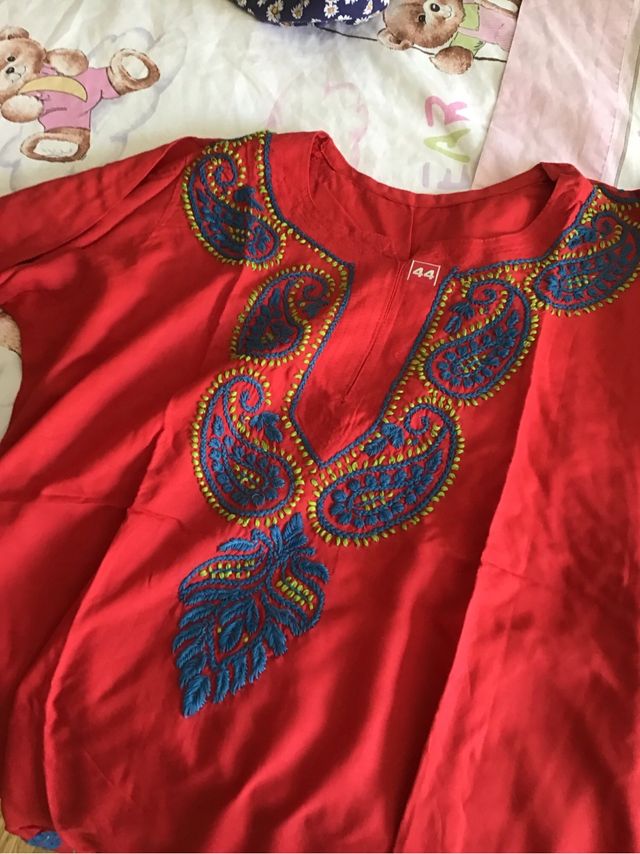 Vestido rojo XXL bordado - 44