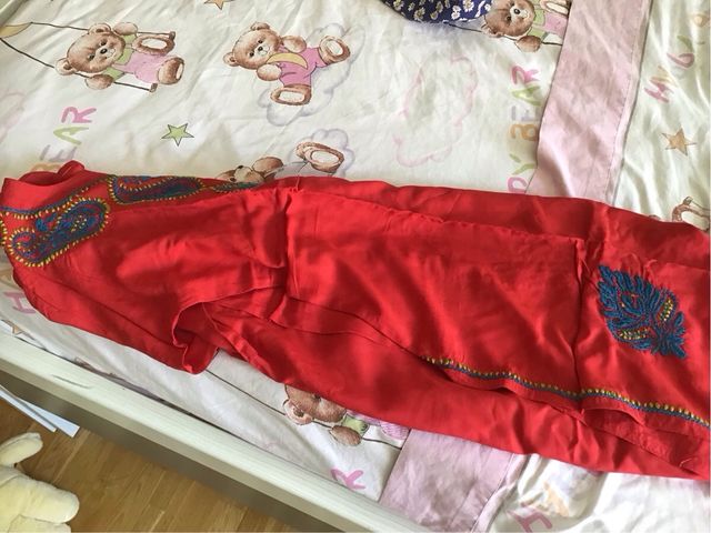 Vestido rojo XXL bordado - 44