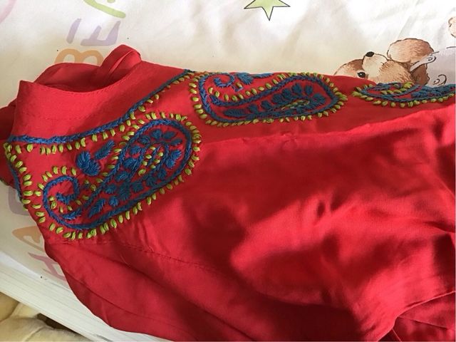 Vestido rojo XXL bordado - 44