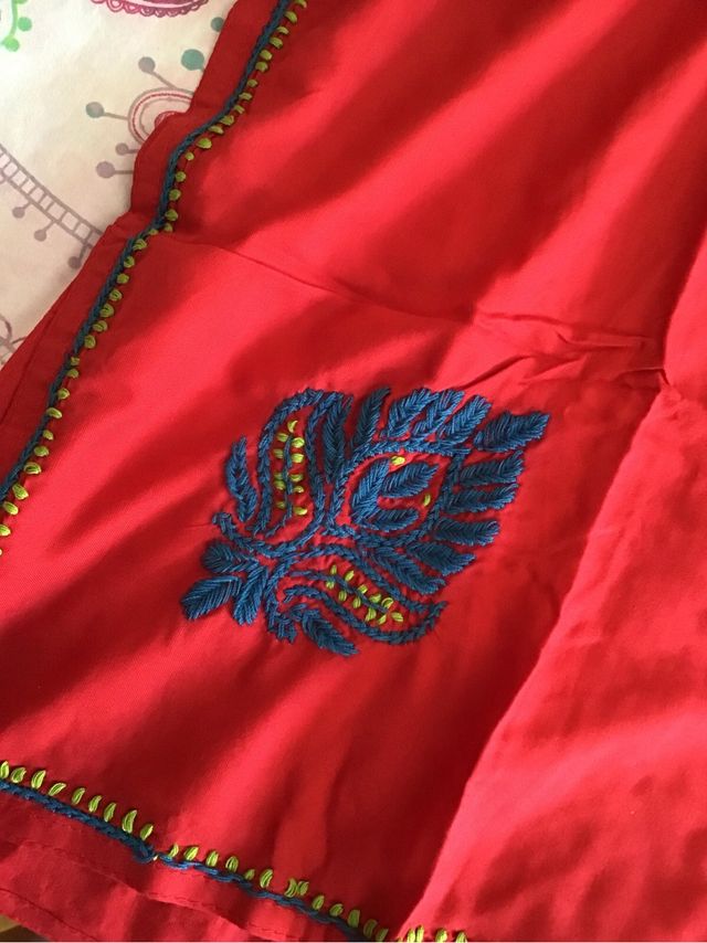 Vestido rojo XXL bordado - 44